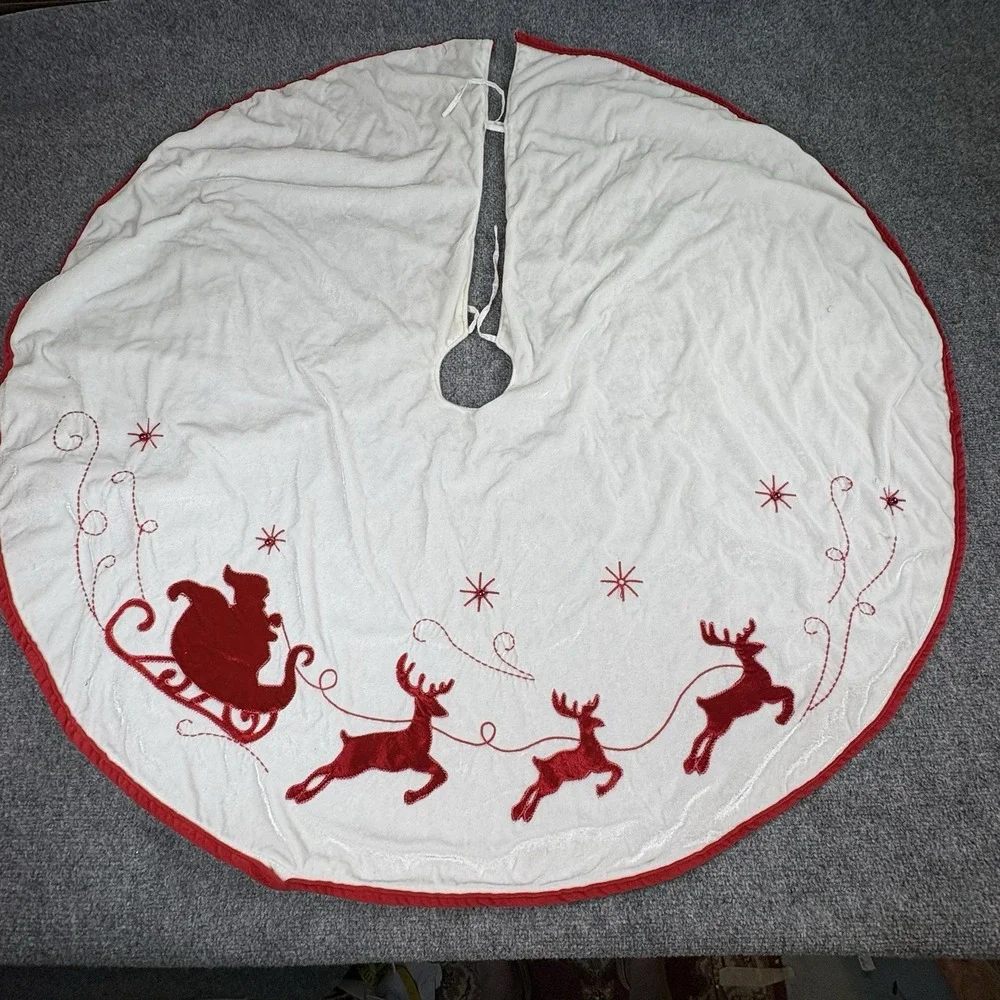 Y2K Christmas Tree Skirt Appliqued Embroidered Red Velvet White Santa Sleigh 47